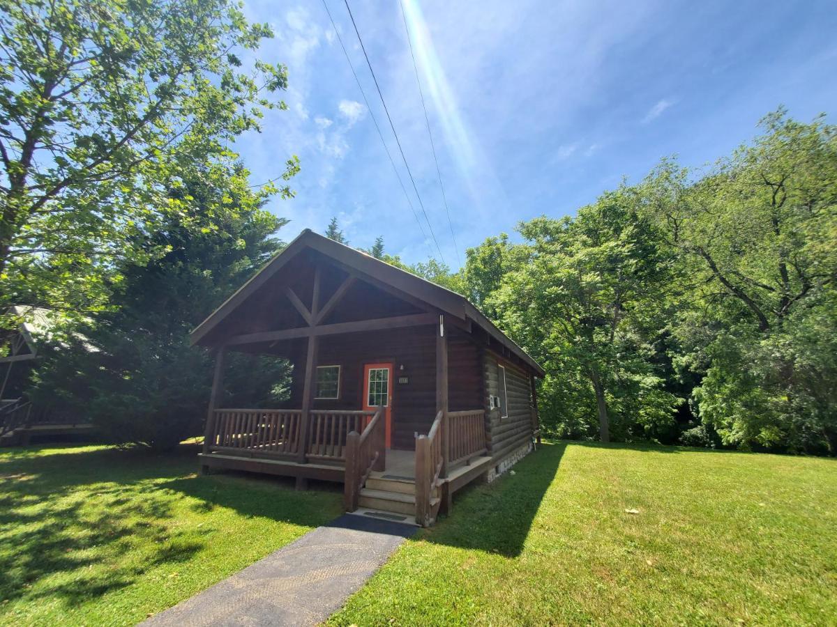 New River Trail Cabins Galax エクステリア 写真