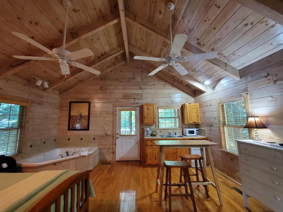 New River Trail Cabins Galax エクステリア 写真